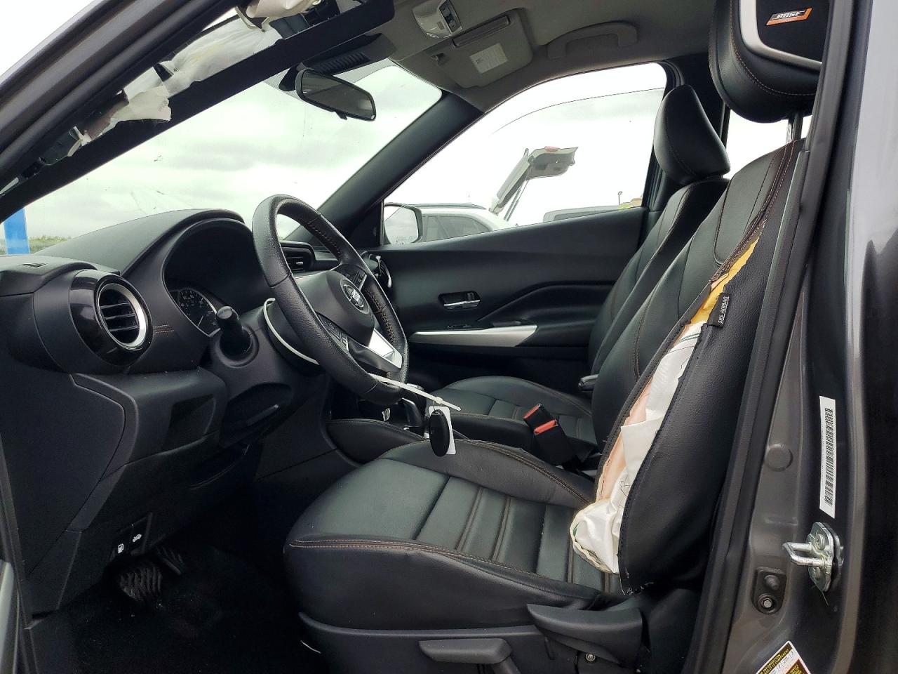 2020 NISSAN KICKS SR photo 13