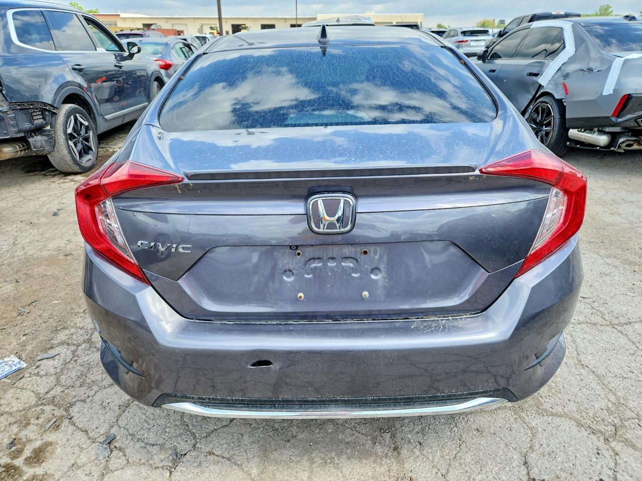 2020 HONDA CIVIC EX photo 11