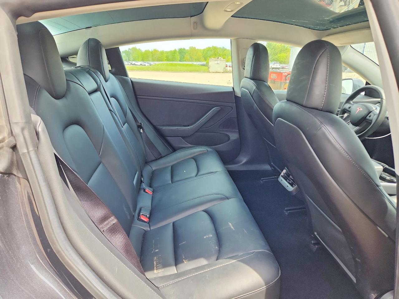 2019 TESLA MODEL 3 photo 31