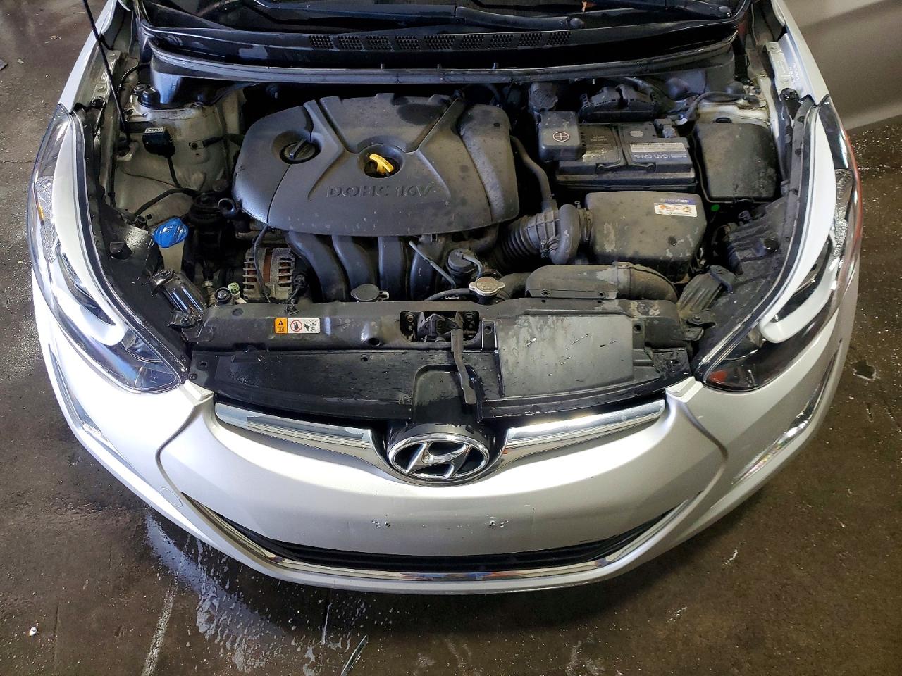 2014 HYUNDAI ELANTRA SE photo 31