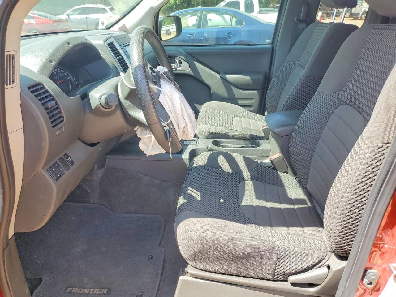 2018 NISSAN FRONTIER SV photo 13
