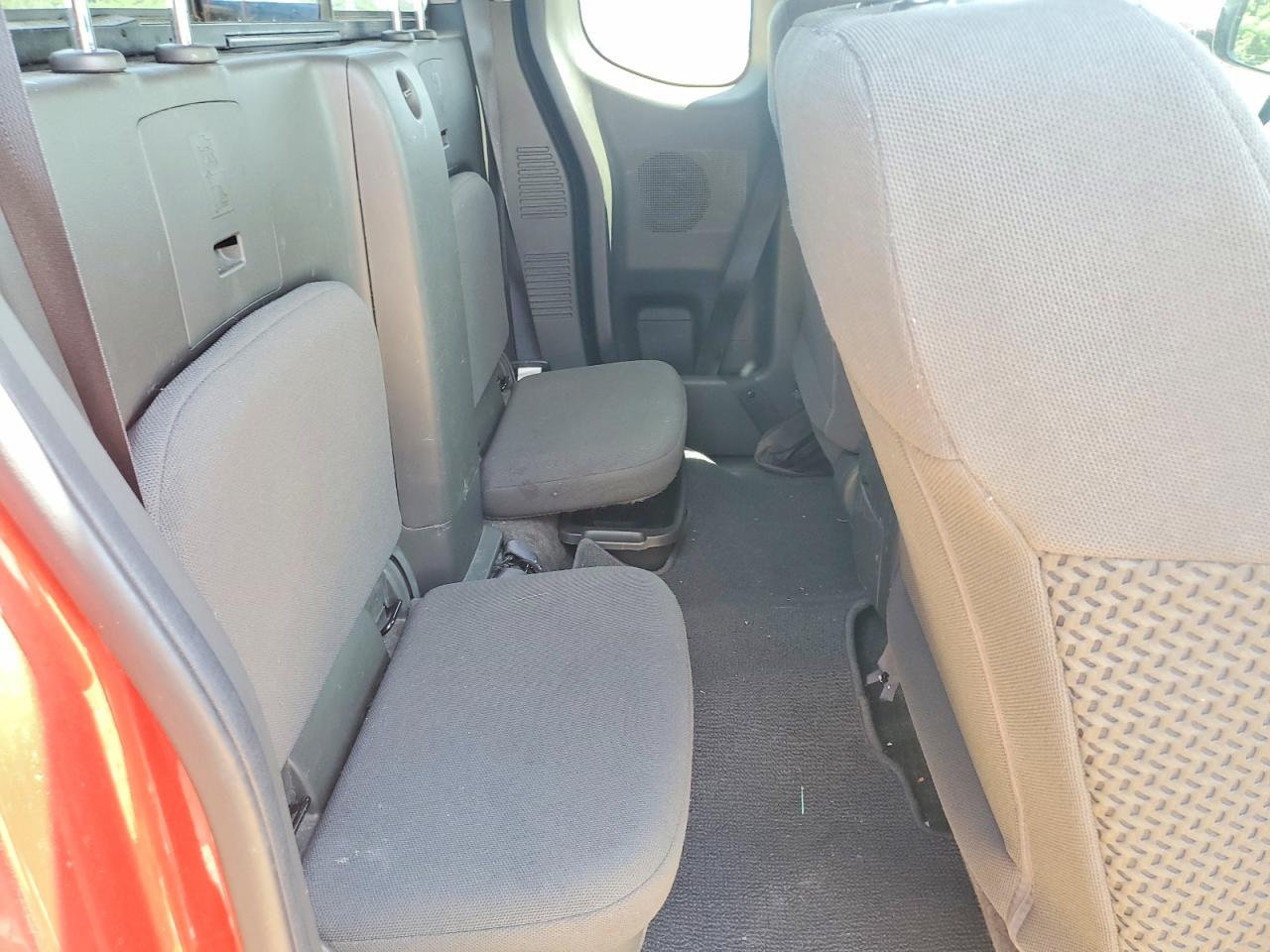 2018 NISSAN FRONTIER SV photo 19