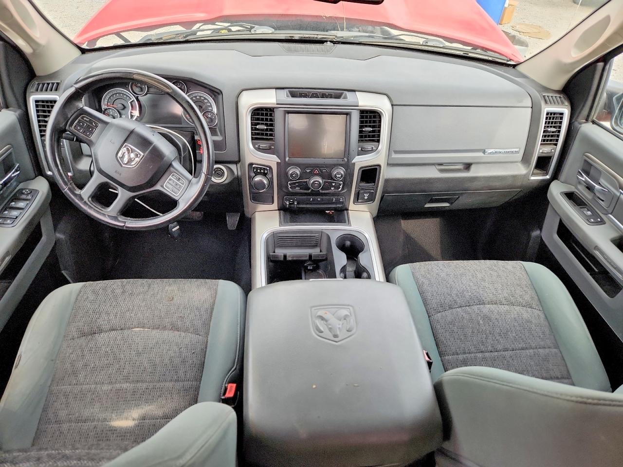2016 RAM 1500 SLT photo 22