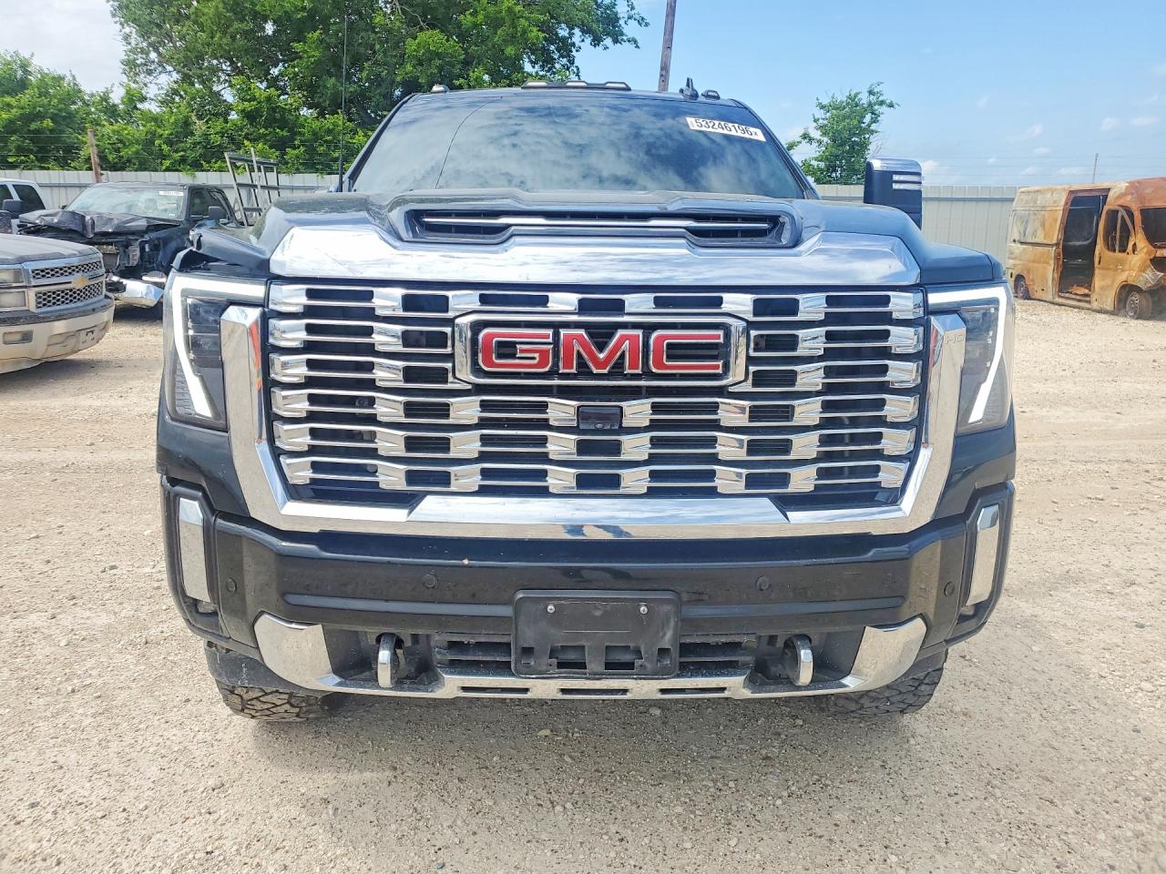 2025 GMC SIERRA K3500 DENALI photo 9