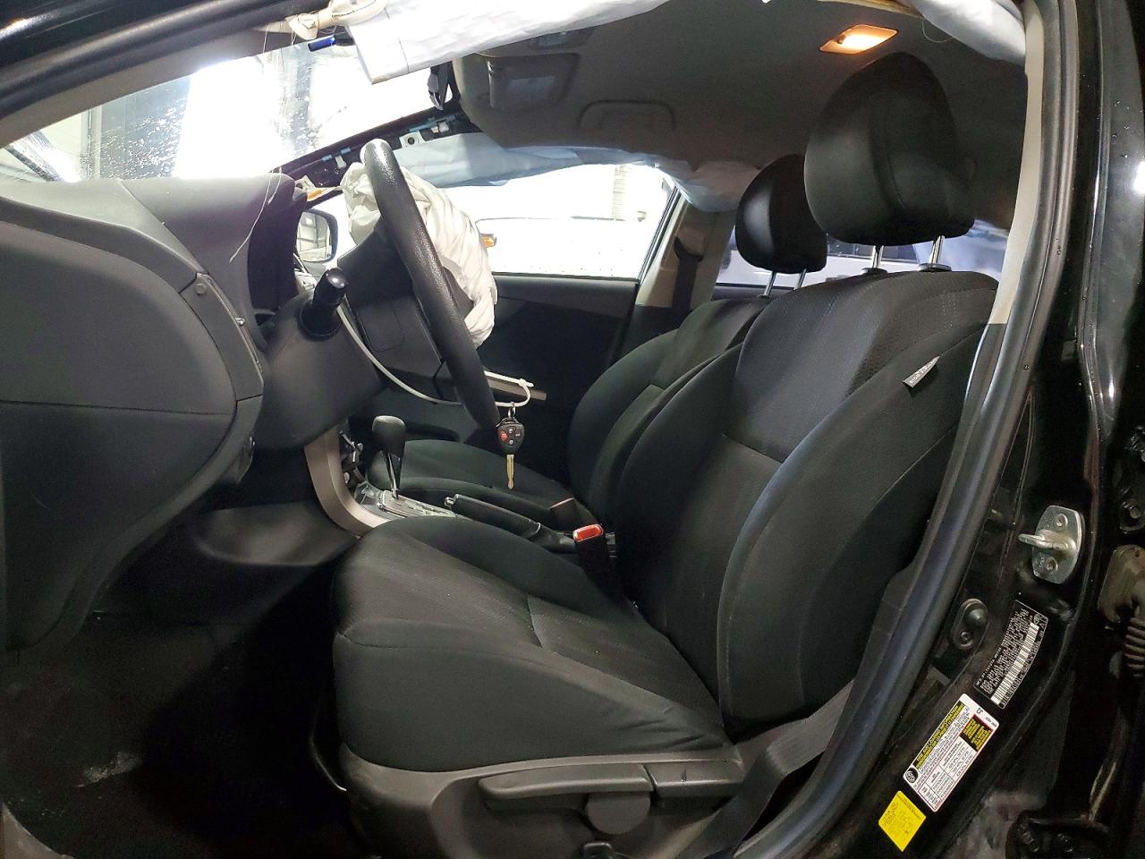 2011 TOYOTA COROLLA S photo 19