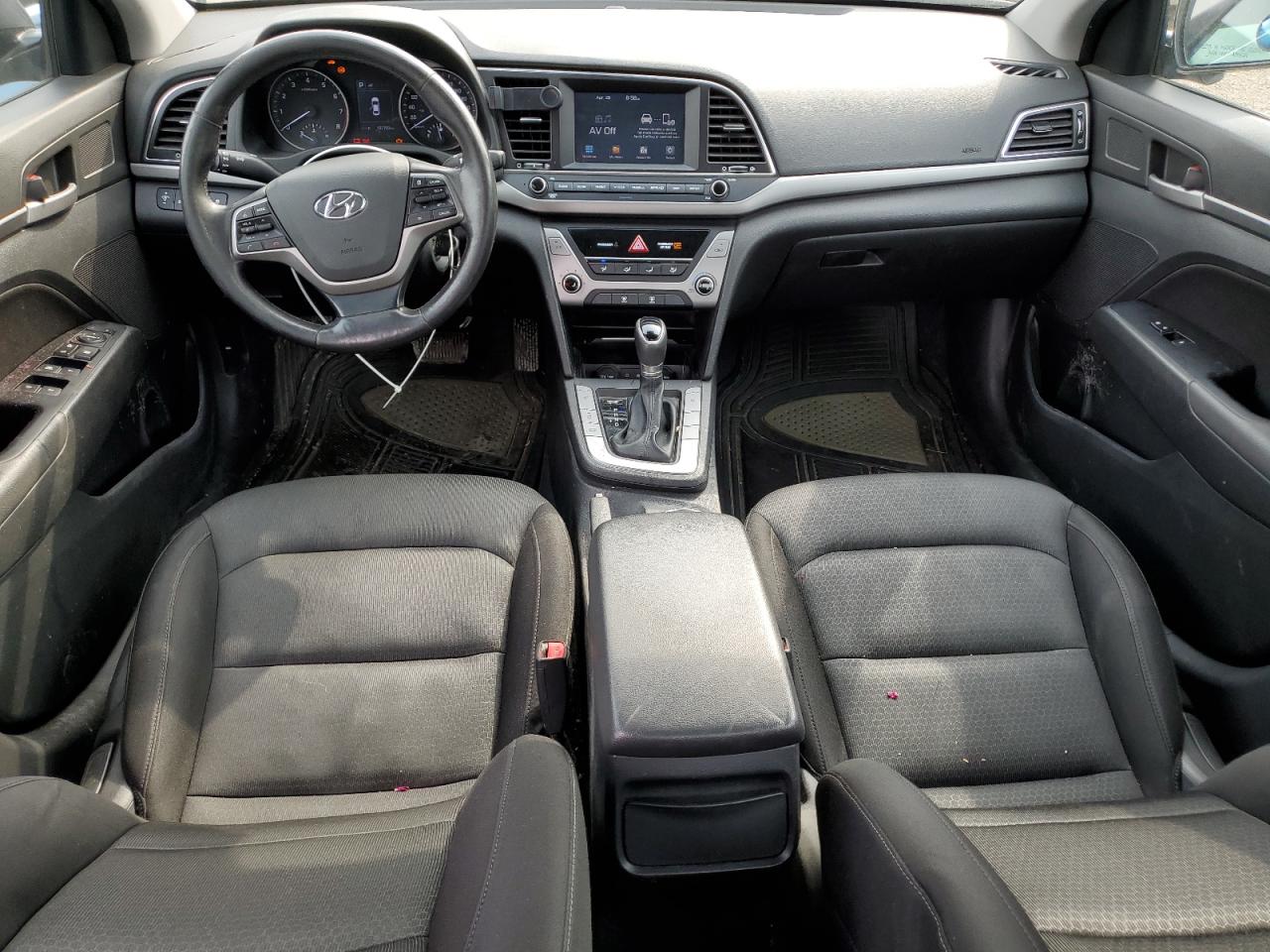 2017 HYUNDAI ELANTRA SE photo 8