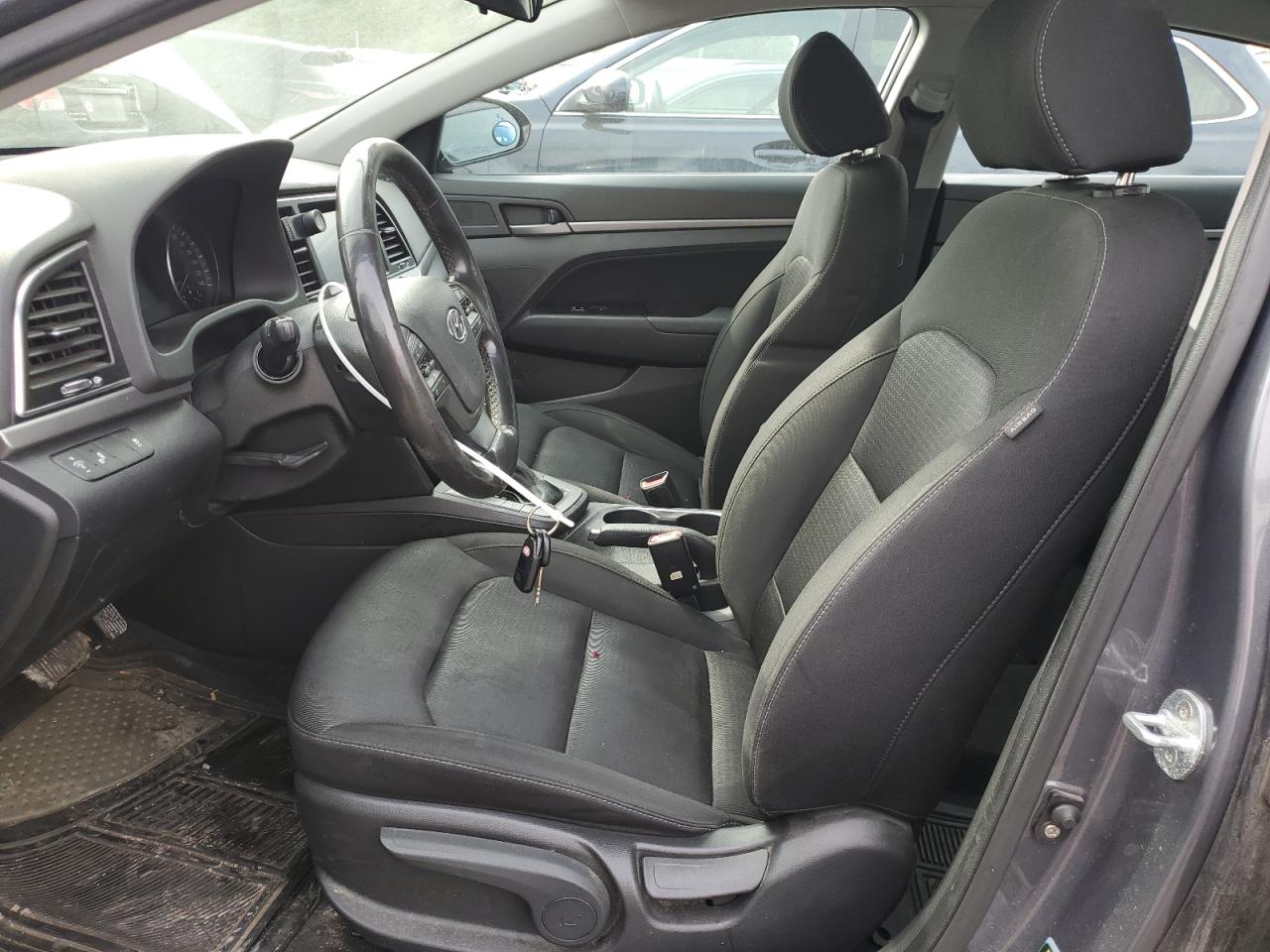 2017 HYUNDAI ELANTRA SE photo 7