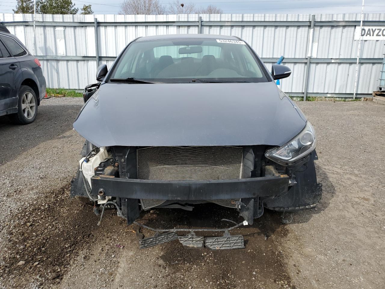 2017 HYUNDAI ELANTRA SE photo 5