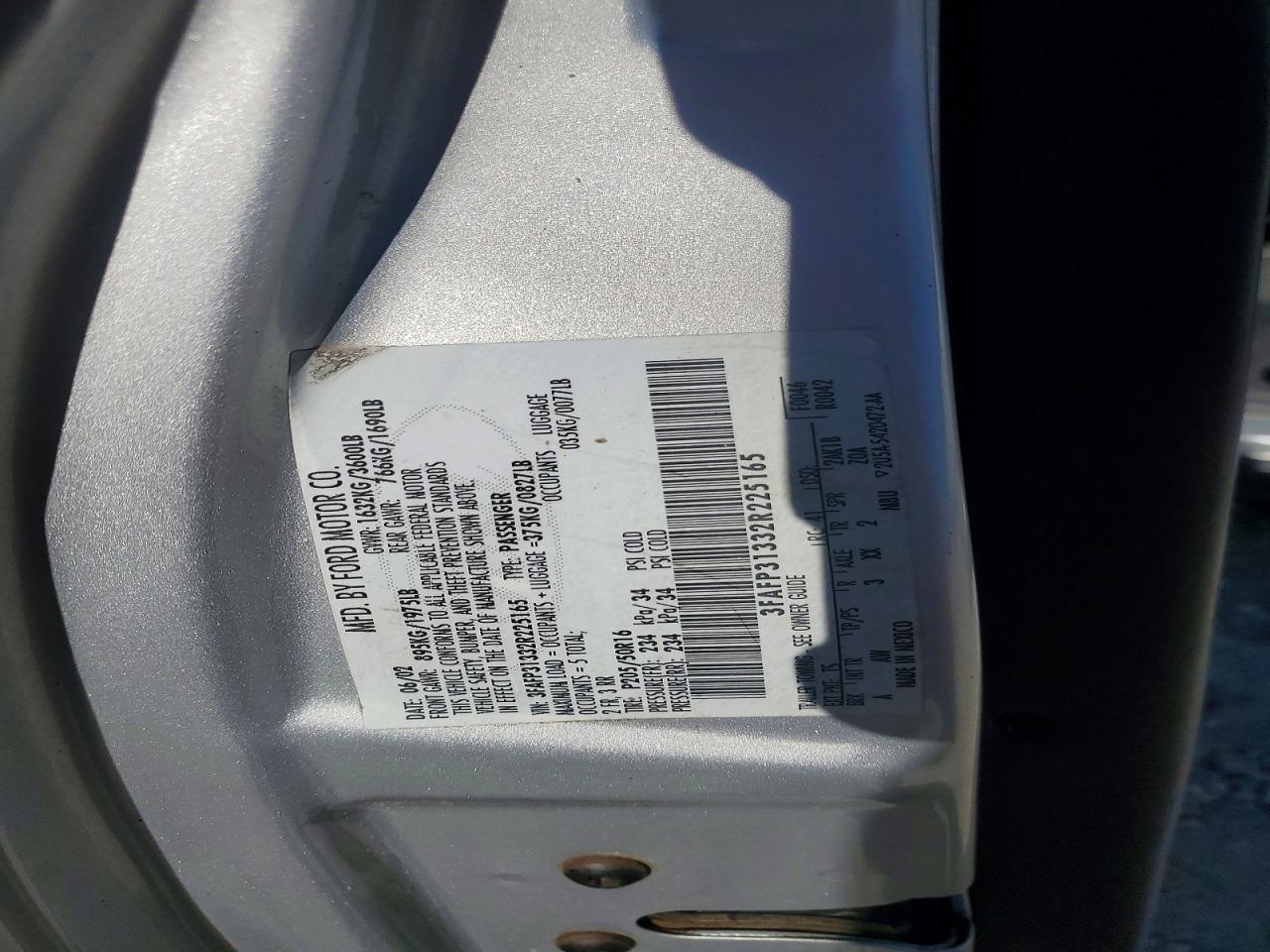 2002 FORD FOCUS ZX3 photo 23