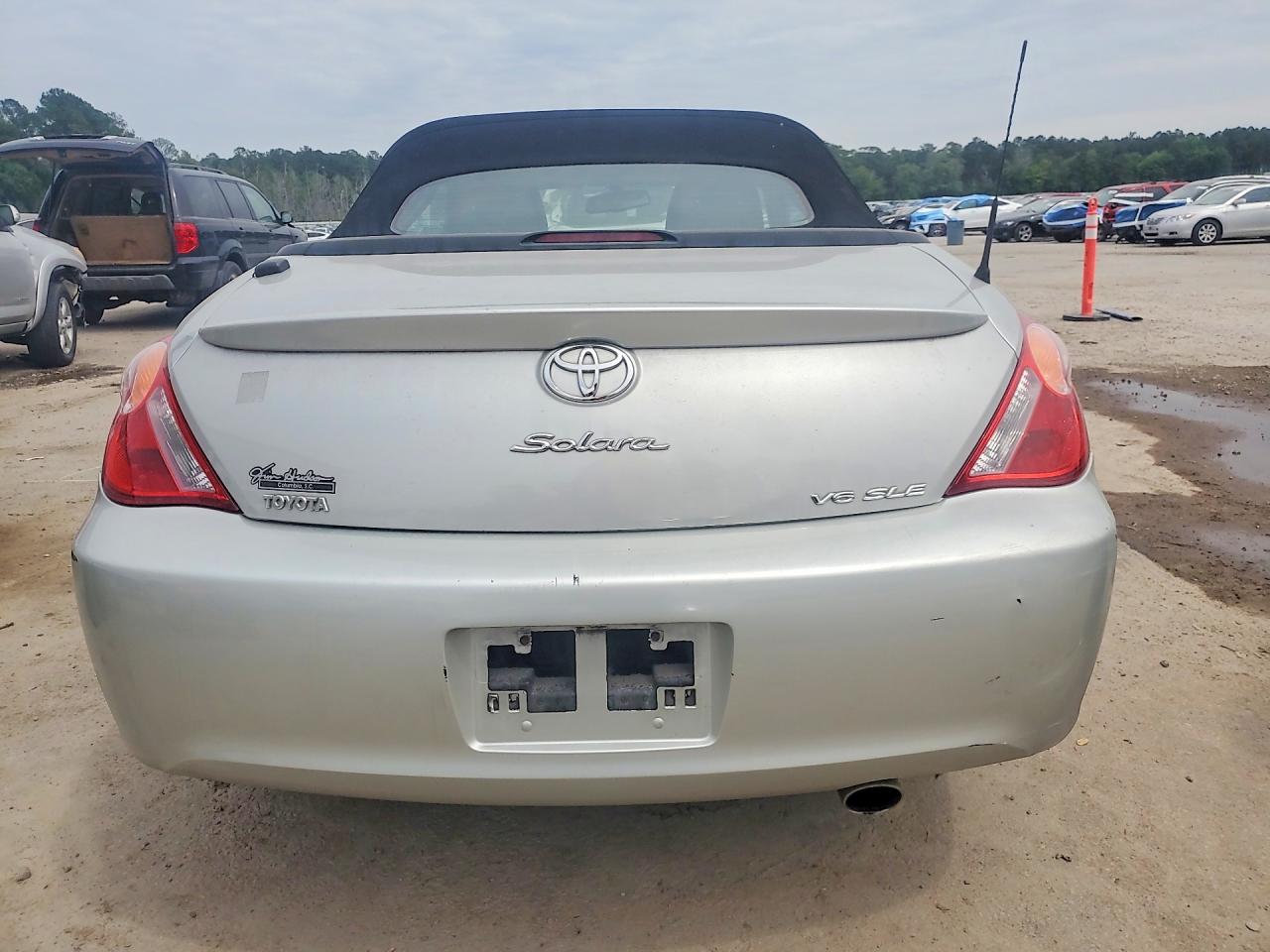 2006 TOYOTA CAMRY SOLARA SLE V6 photo 16