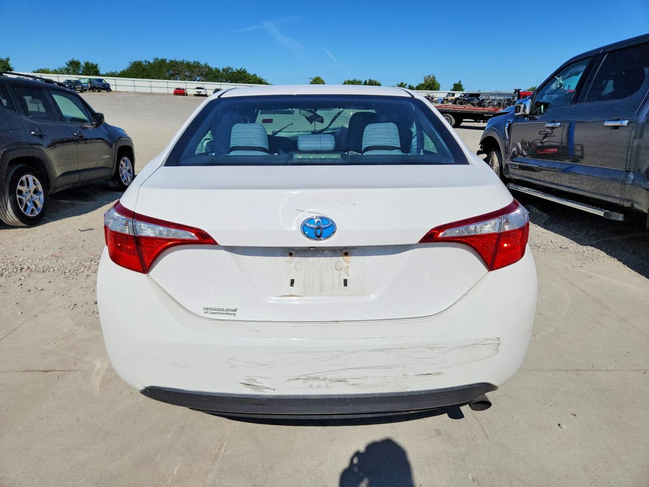 2015 TOYOTA COROLLA LE photo 16