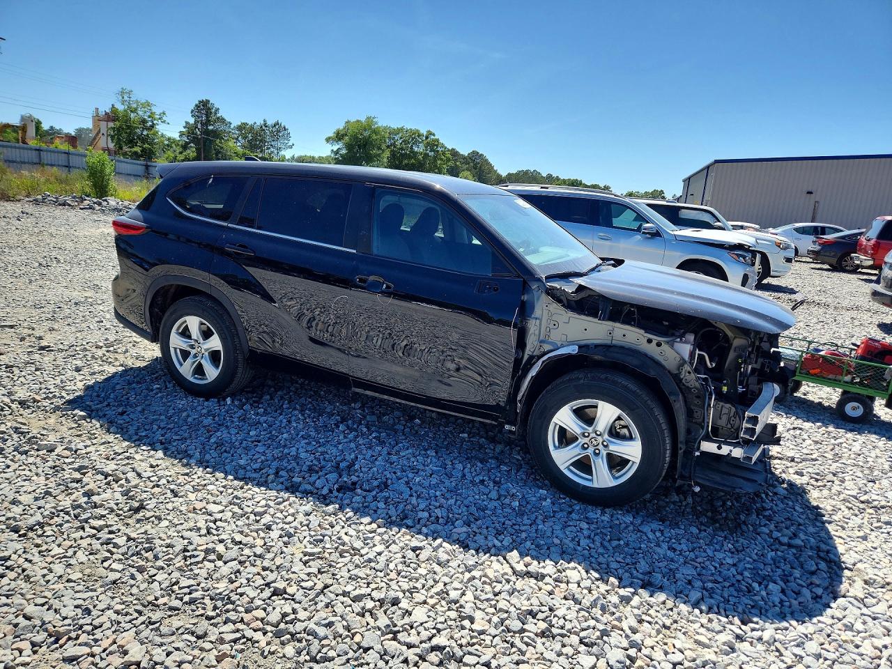 2023 TOYOTA HIGHLANDER LE photo 4