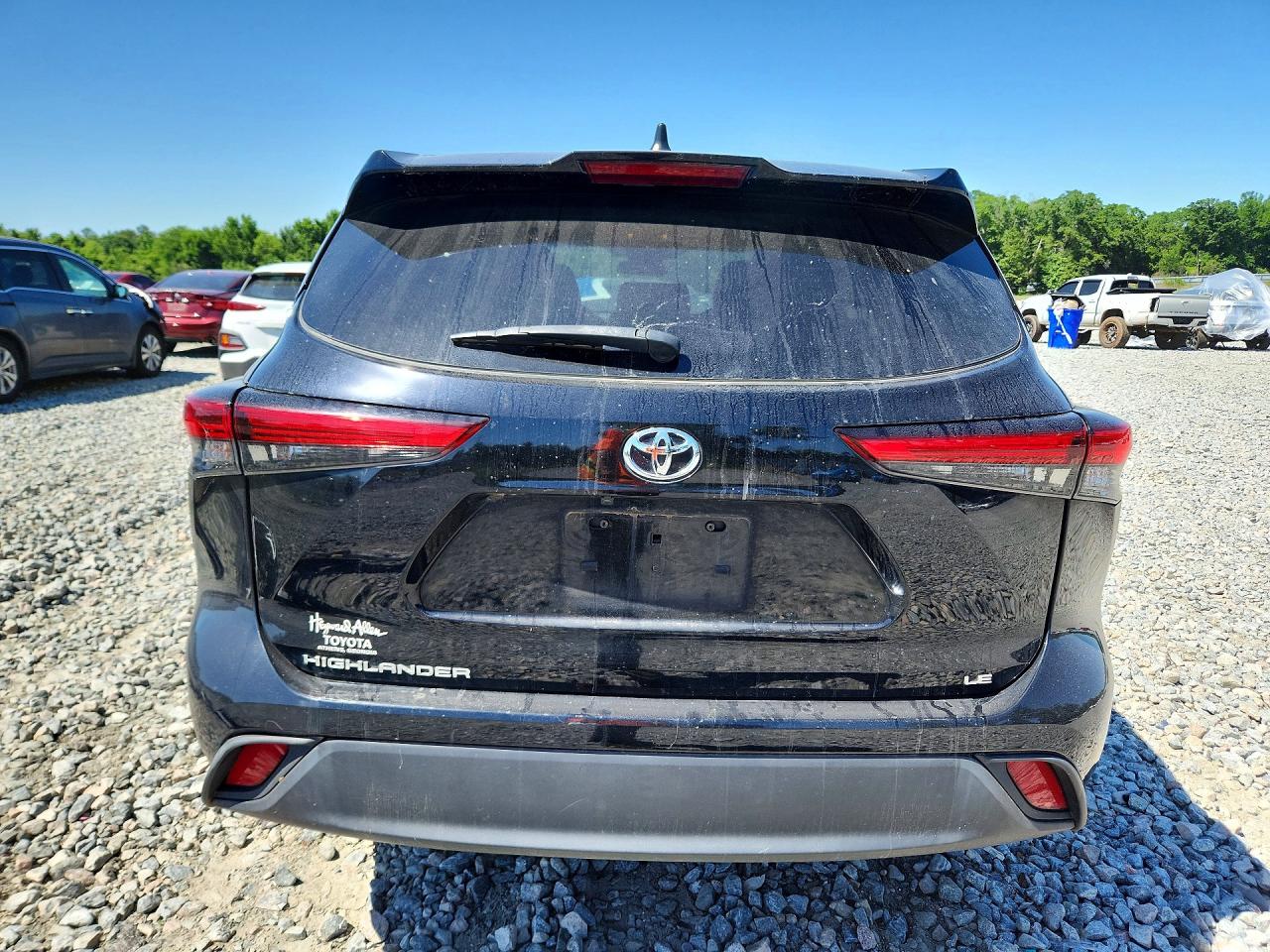 2023 TOYOTA HIGHLANDER LE photo 6