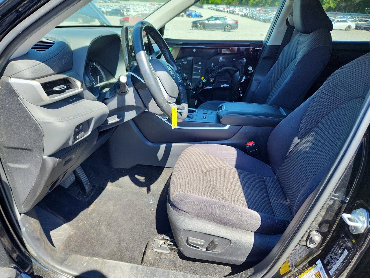 2023 TOYOTA HIGHLANDER LE photo 7