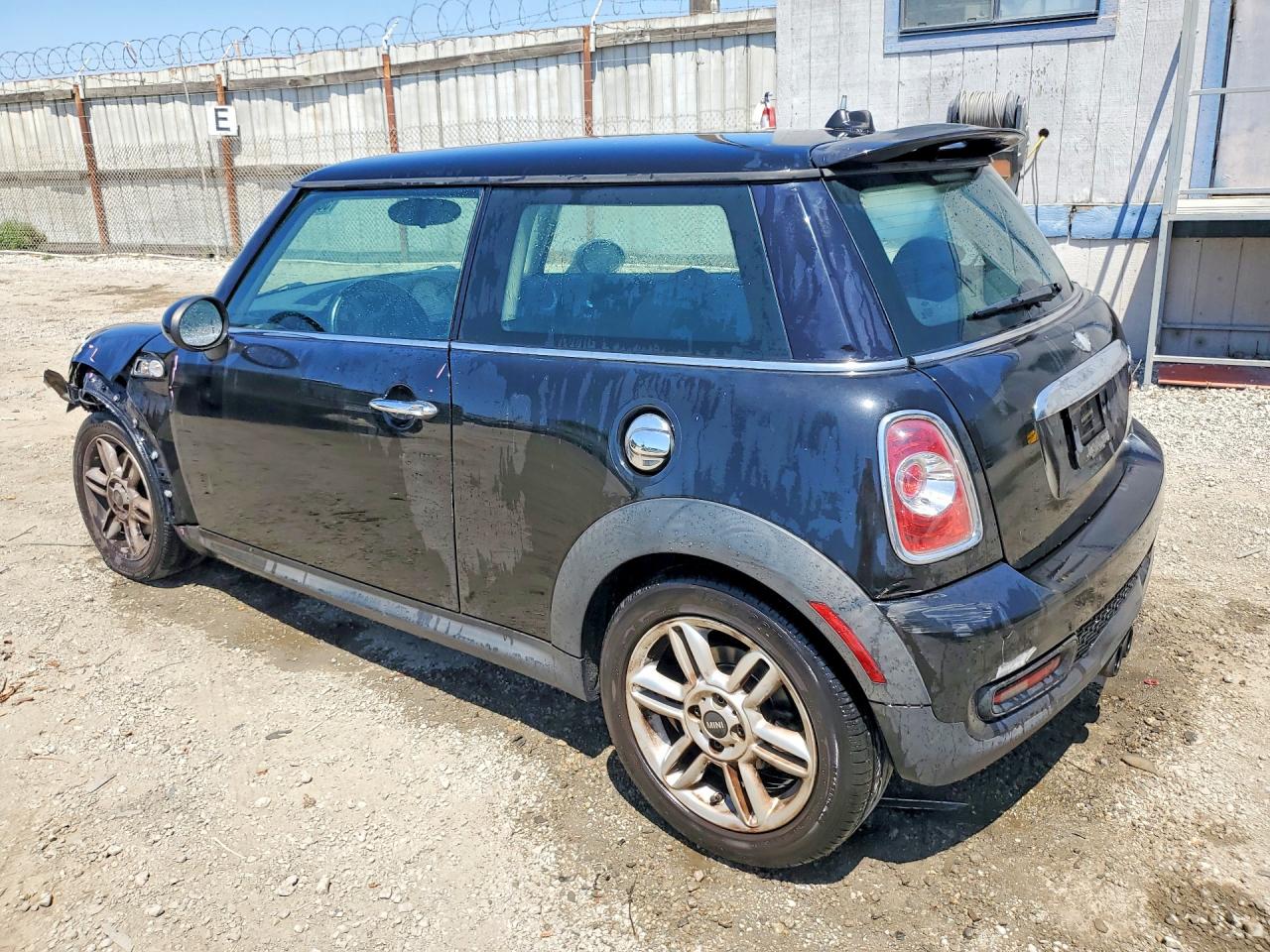 2012 MINI COOPER S photo 3