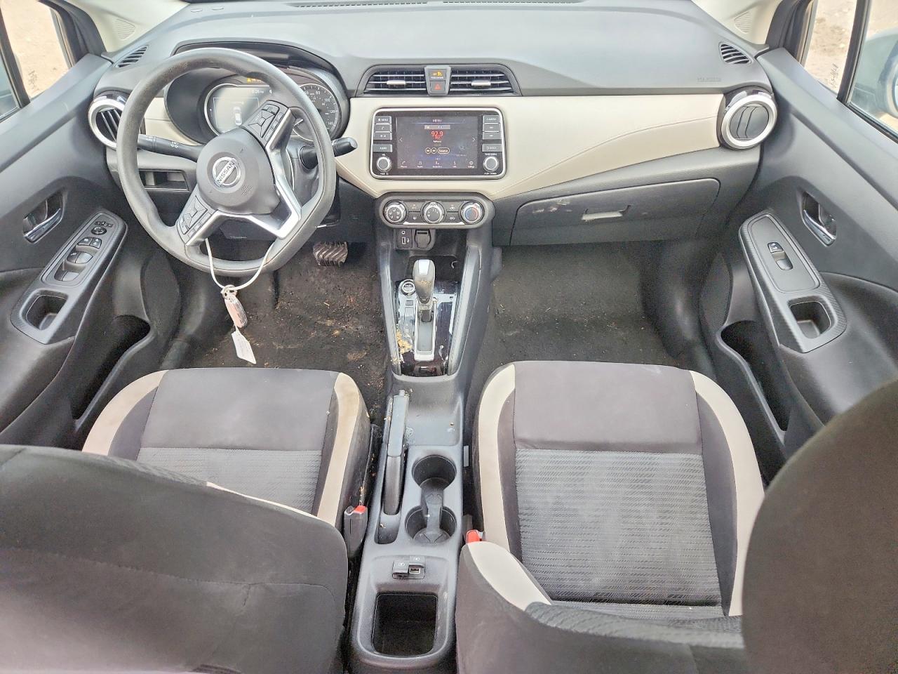 2021 NISSAN VERSA SV photo 15