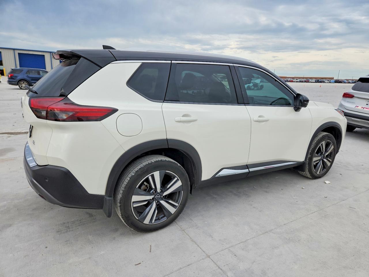 2023 NISSAN ROGUE SL photo 3