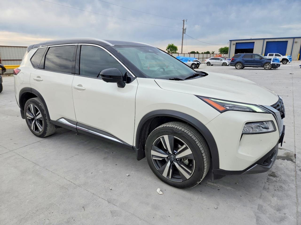 2023 NISSAN ROGUE SL photo 4
