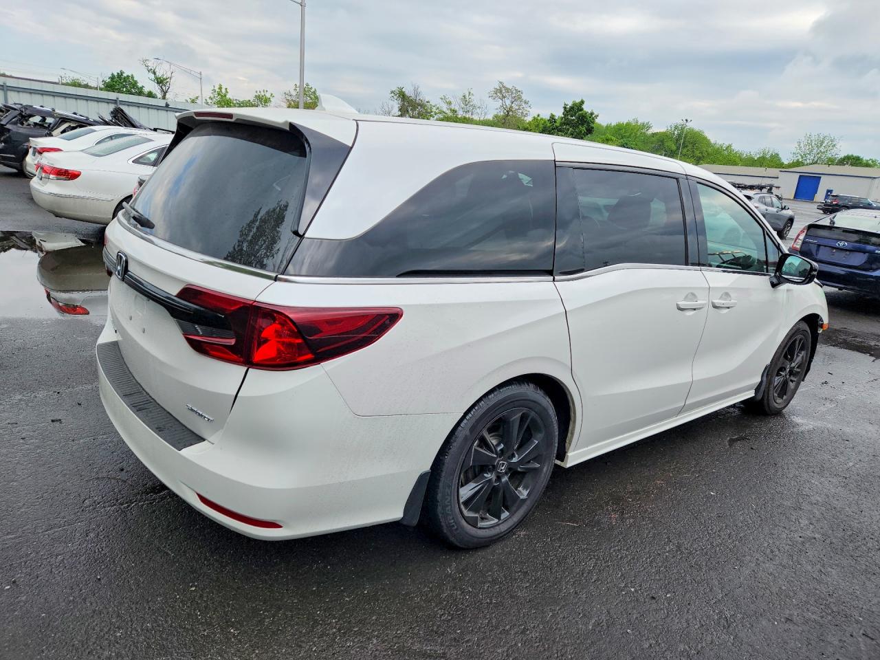 2023 HONDA ODYSSEY SPORT-L photo 3
