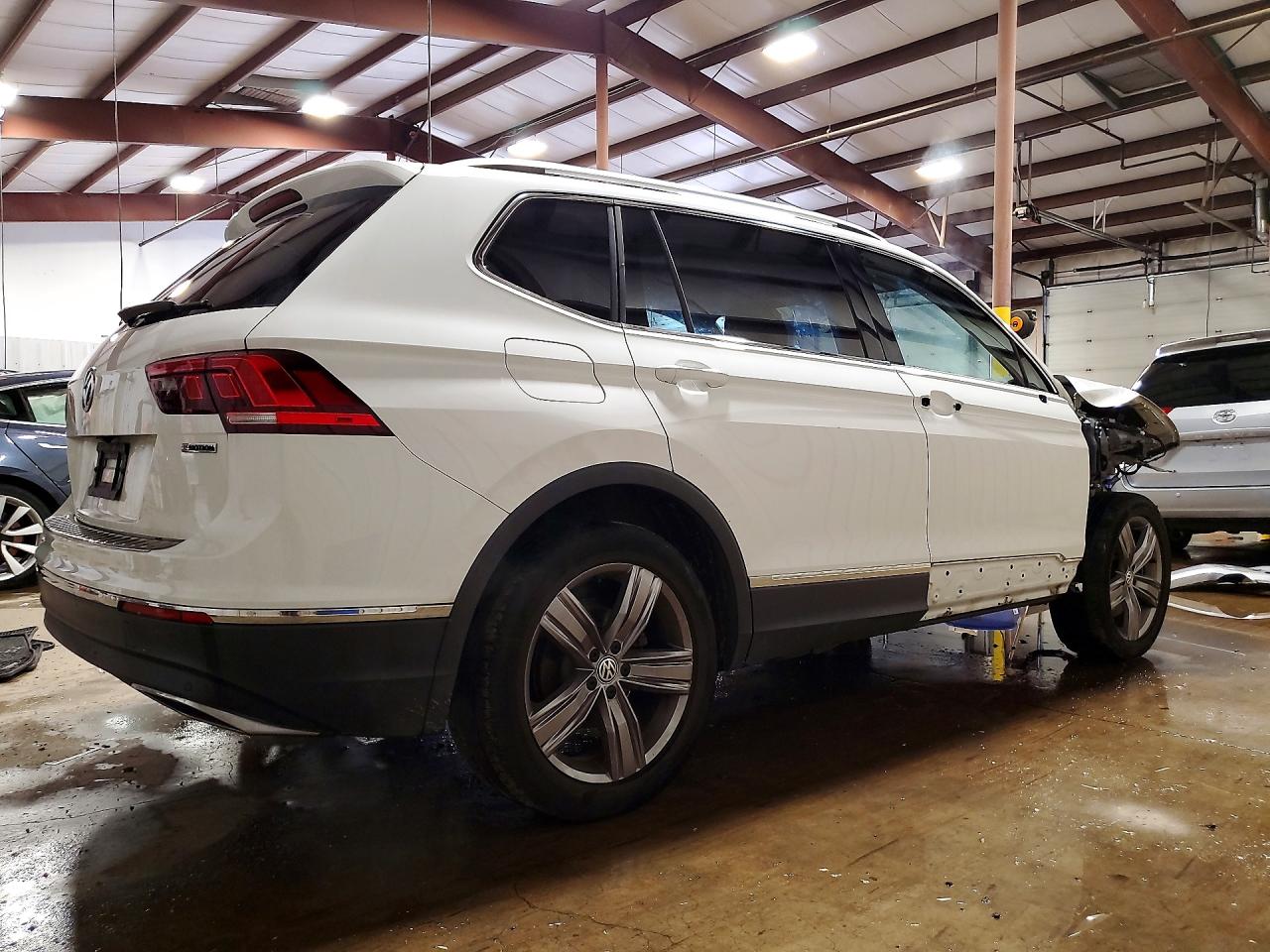 2020 VOLKSWAGEN TIGUAN SE photo 5