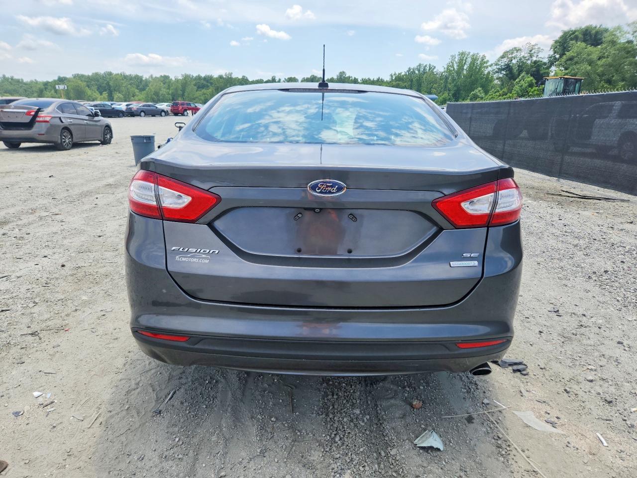 2016 FORD FUSION SE photo 16
