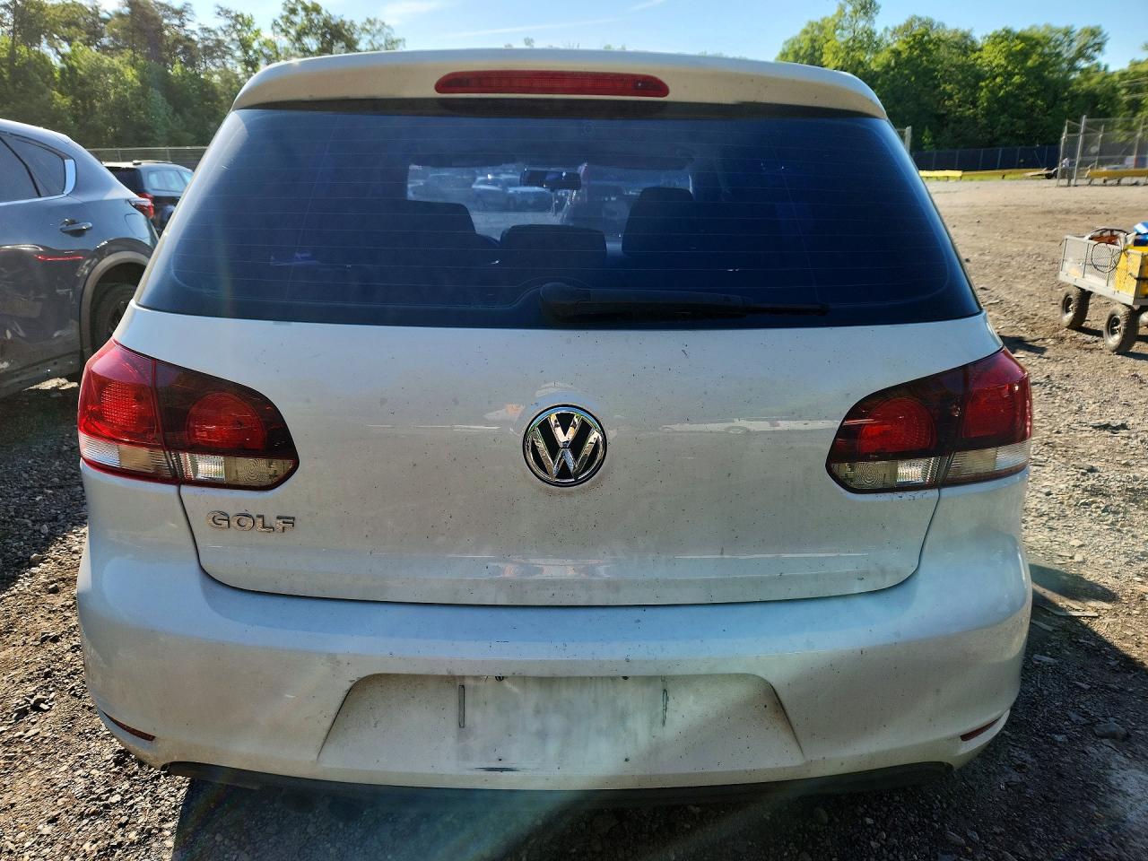 2010 VOLKSWAGEN GOLF photo 11