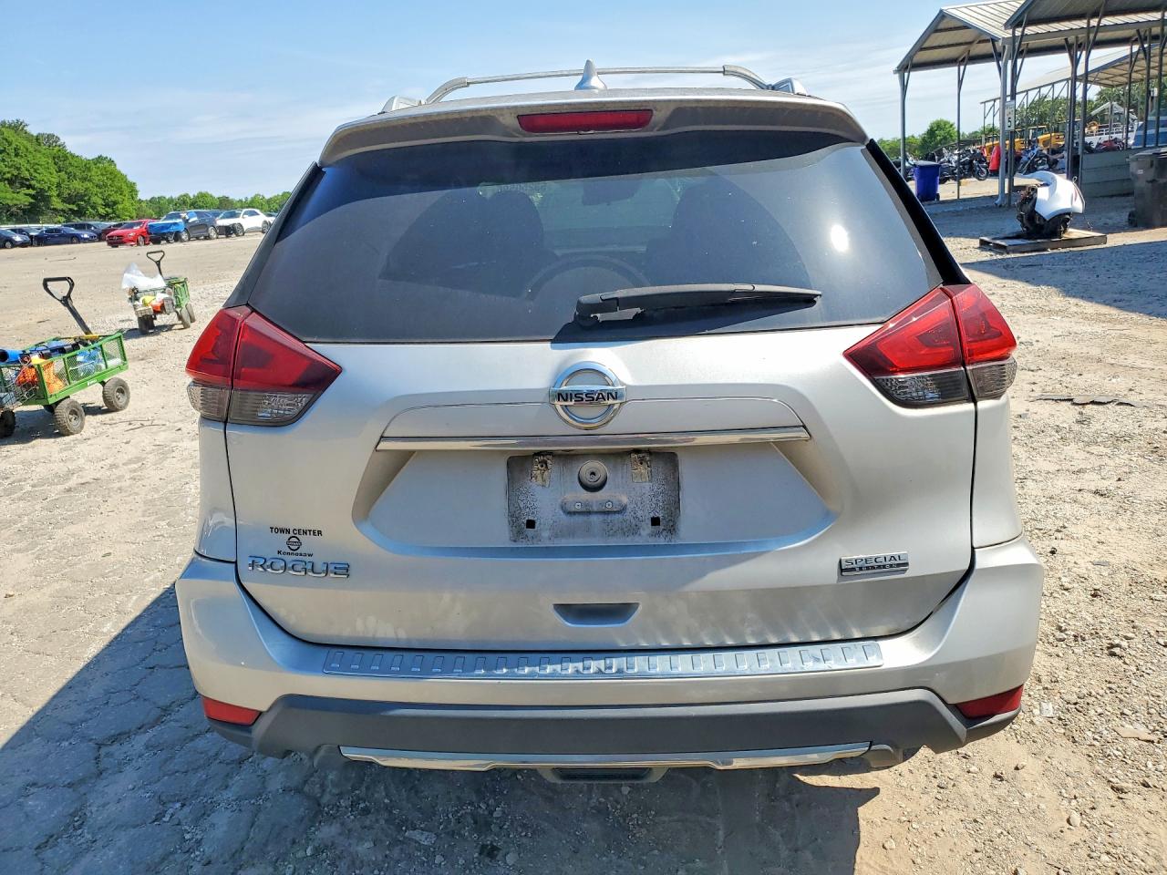2019 NISSAN ROGUE S photo 16