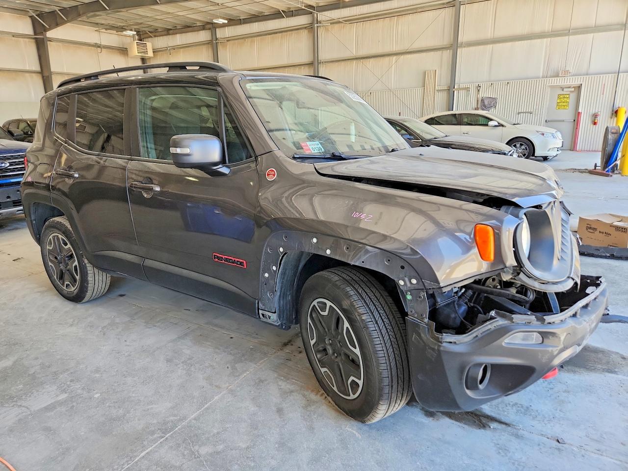 2017 JEEP RENEGADE TRAILHAWK photo 7