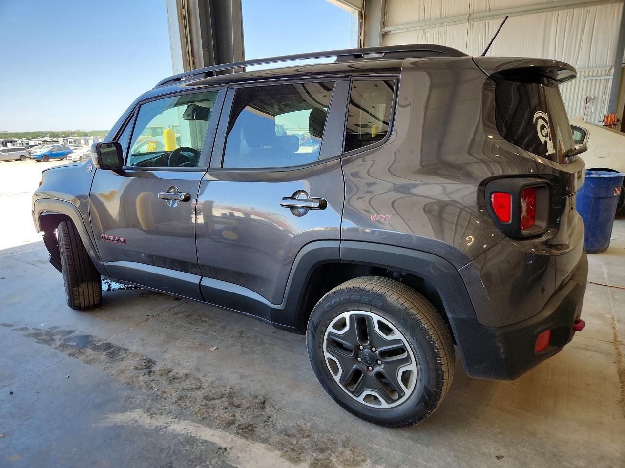2017 JEEP RENEGADE TRAILHAWK photo 3