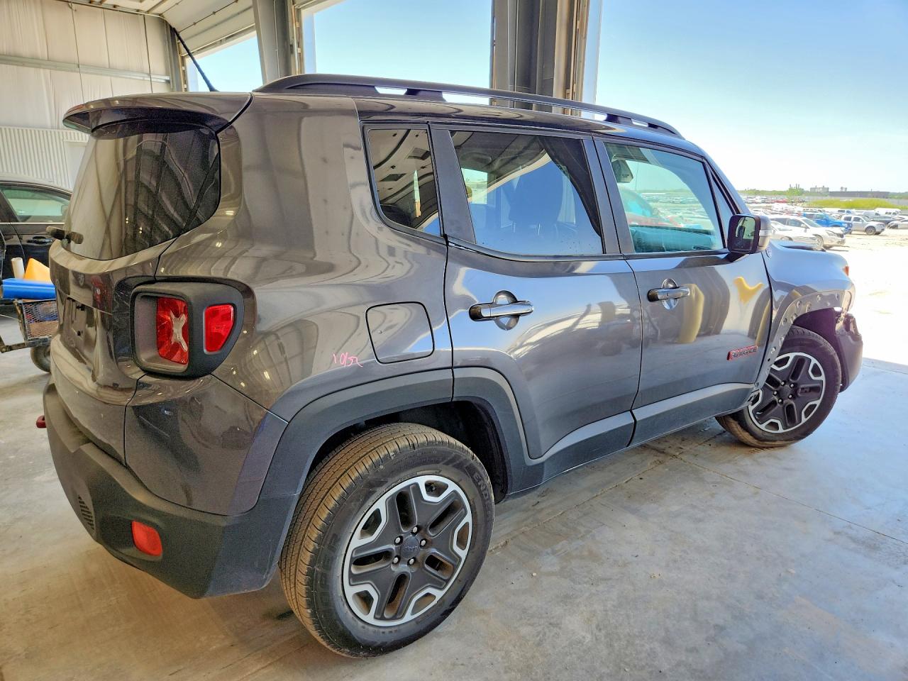 2017 JEEP RENEGADE TRAILHAWK photo 5