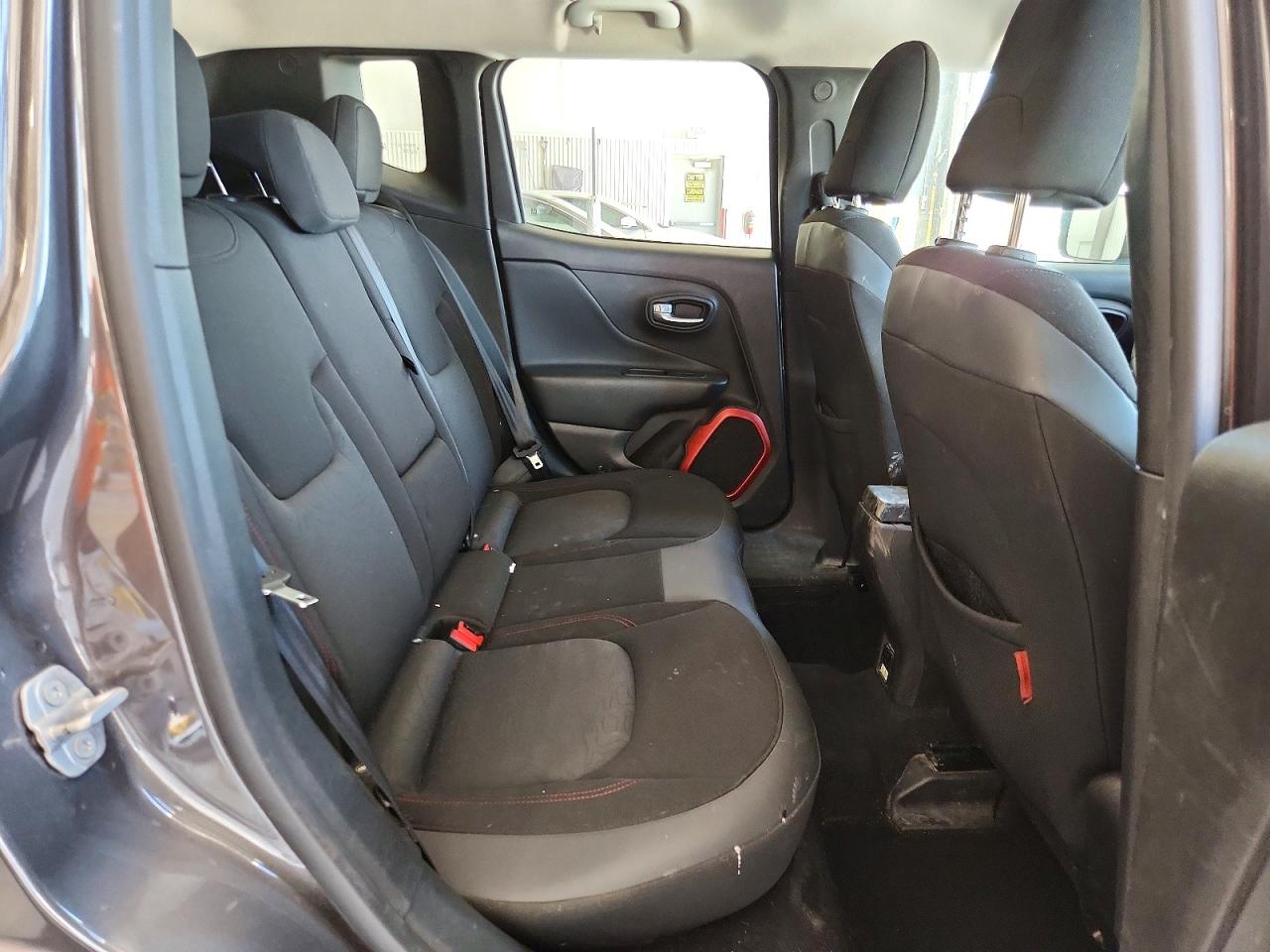 2017 JEEP RENEGADE TRAILHAWK photo 19