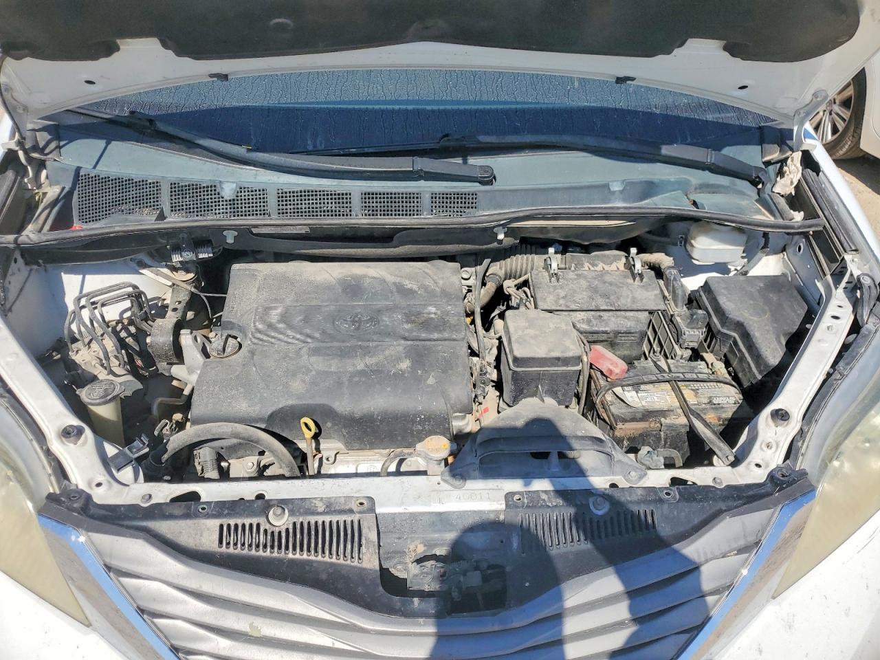 2014 TOYOTA SIENNA XLE 8-PASSENGER photo 23