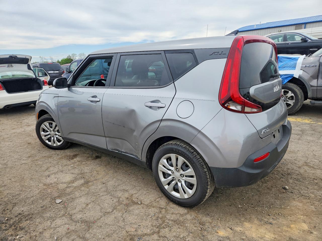 2022 KIA SOUL photo 3