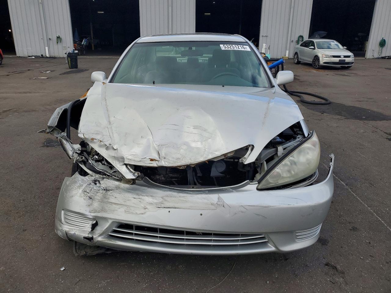 2005 TOYOTA CAMRY LE photo 9