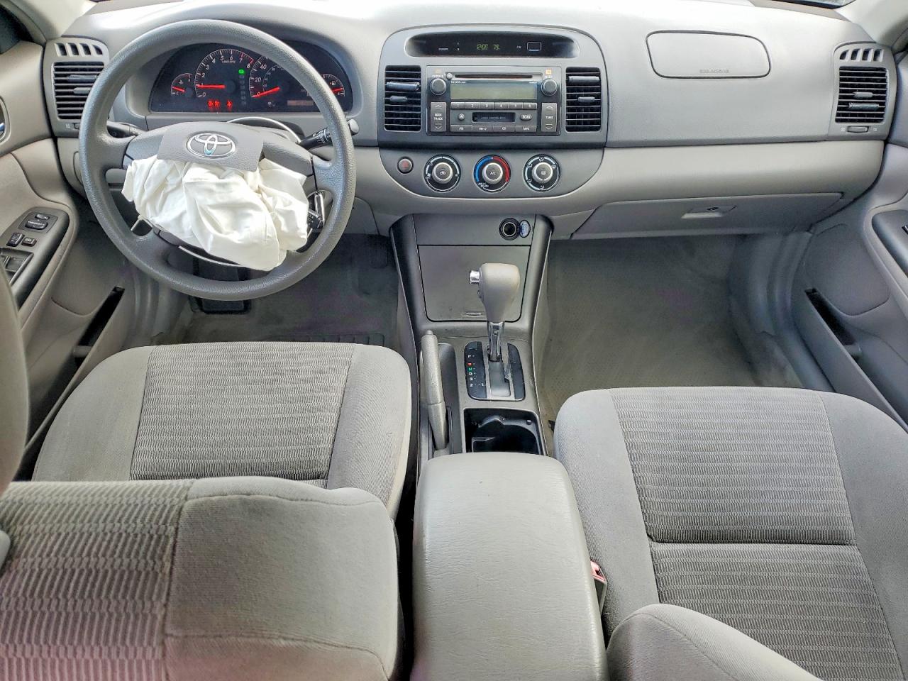 2005 TOYOTA CAMRY LE photo 15
