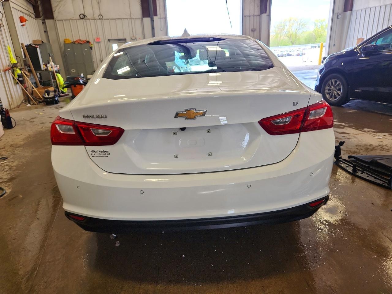 2024 CHEVROLET MALIBU LT photo 11