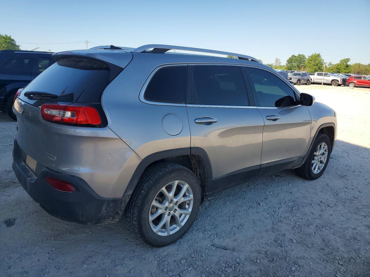 2017 JEEP CHEROKEE LATITUDE photo 7