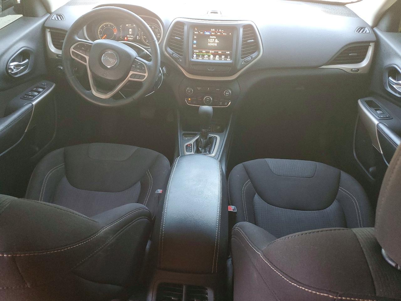 2017 JEEP CHEROKEE LATITUDE photo 22