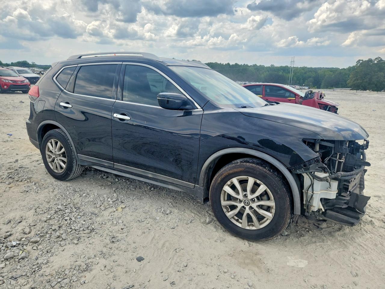 2018 NISSAN ROGUE SV photo 4