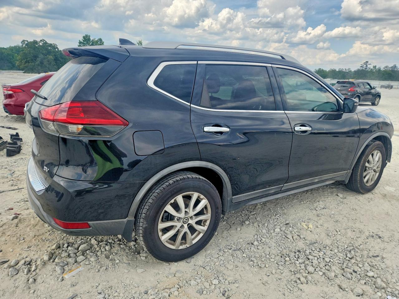 2018 NISSAN ROGUE SV photo 3