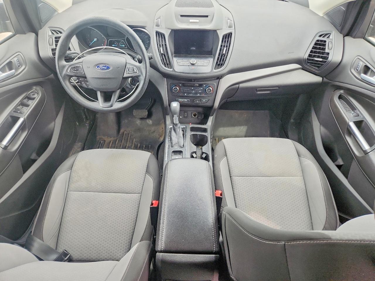 2017 FORD ESCAPE SE photo 8