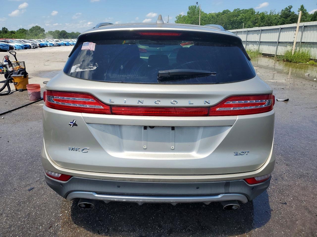 2017 LINCOLN MKC PREMIERE photo 11