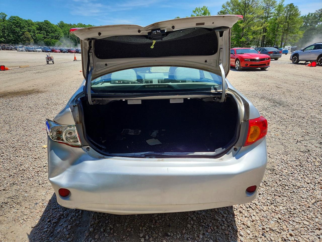 2010 TOYOTA COROLLA LE photo 6