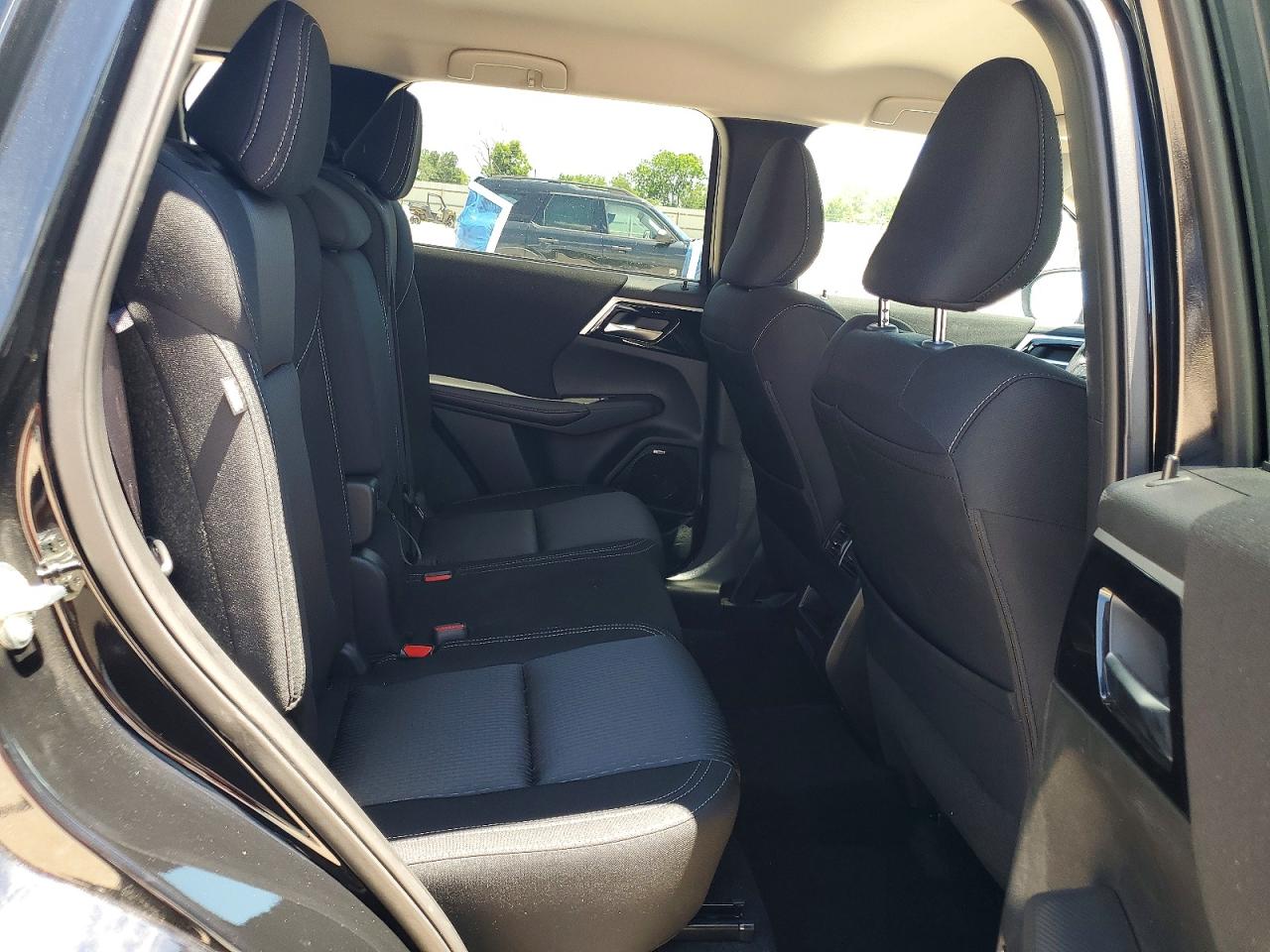 2025 MITSUBISHI OUTLANDER ES photo 19