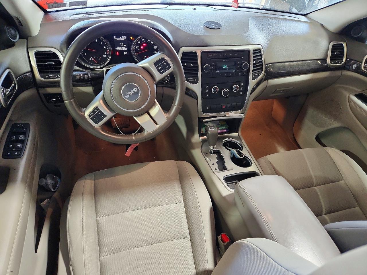 2011 JEEP GRAND CHEROKEE LAREDO photo 8