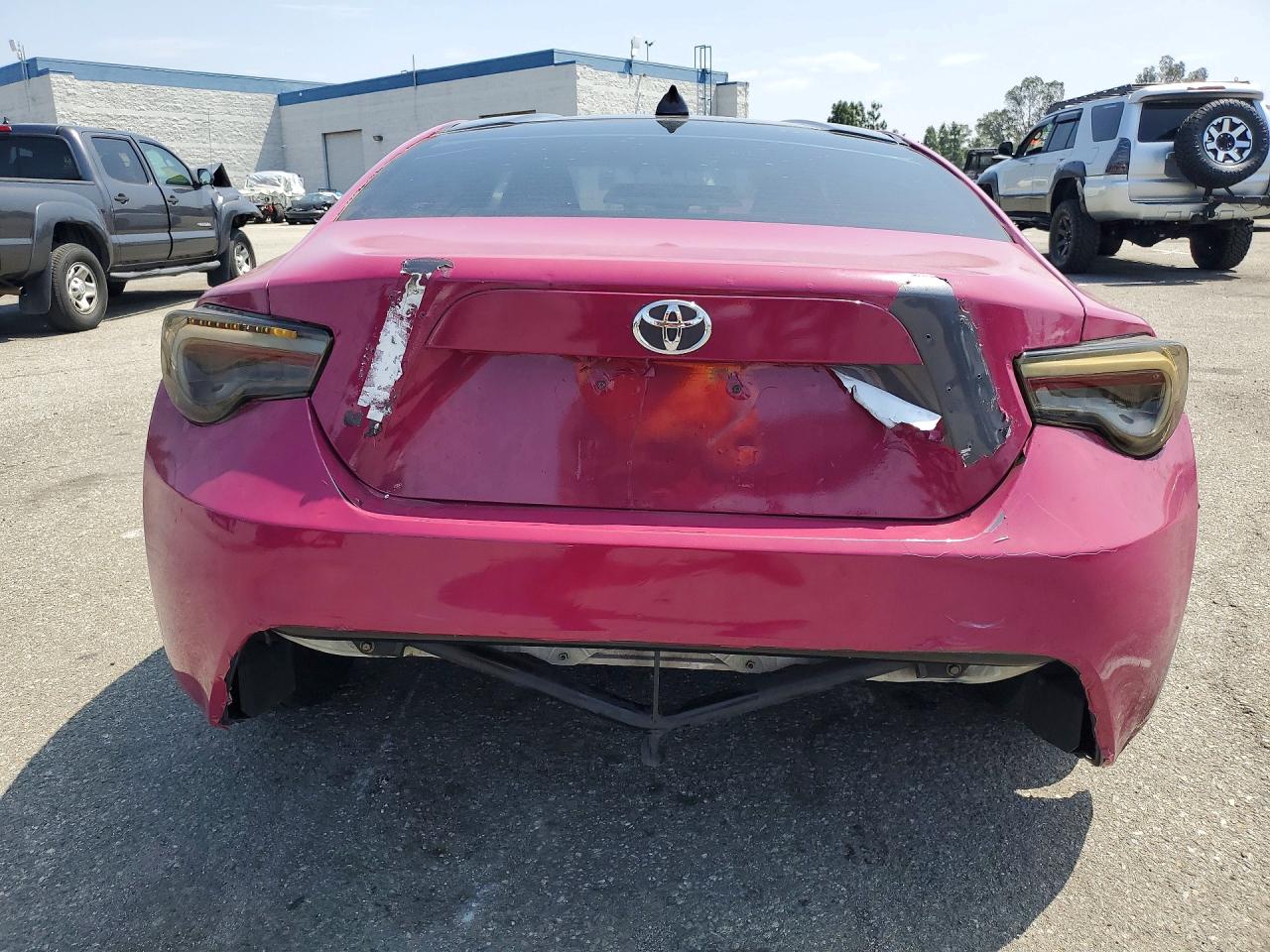 2013 TOYOTA SCION photo 6