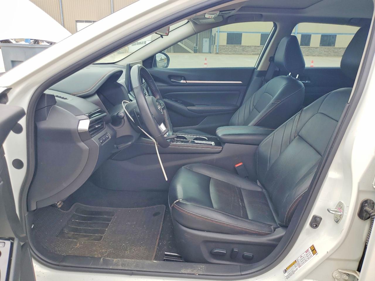 2024 NISSAN ALTIMA 2.5 SR photo 7