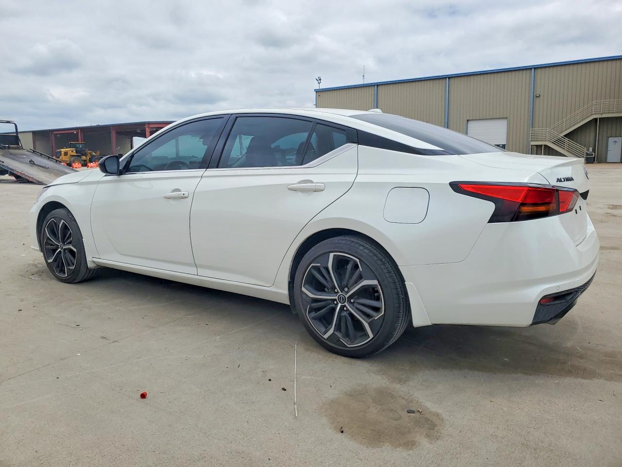 2024 NISSAN ALTIMA 2.5 SR photo 2