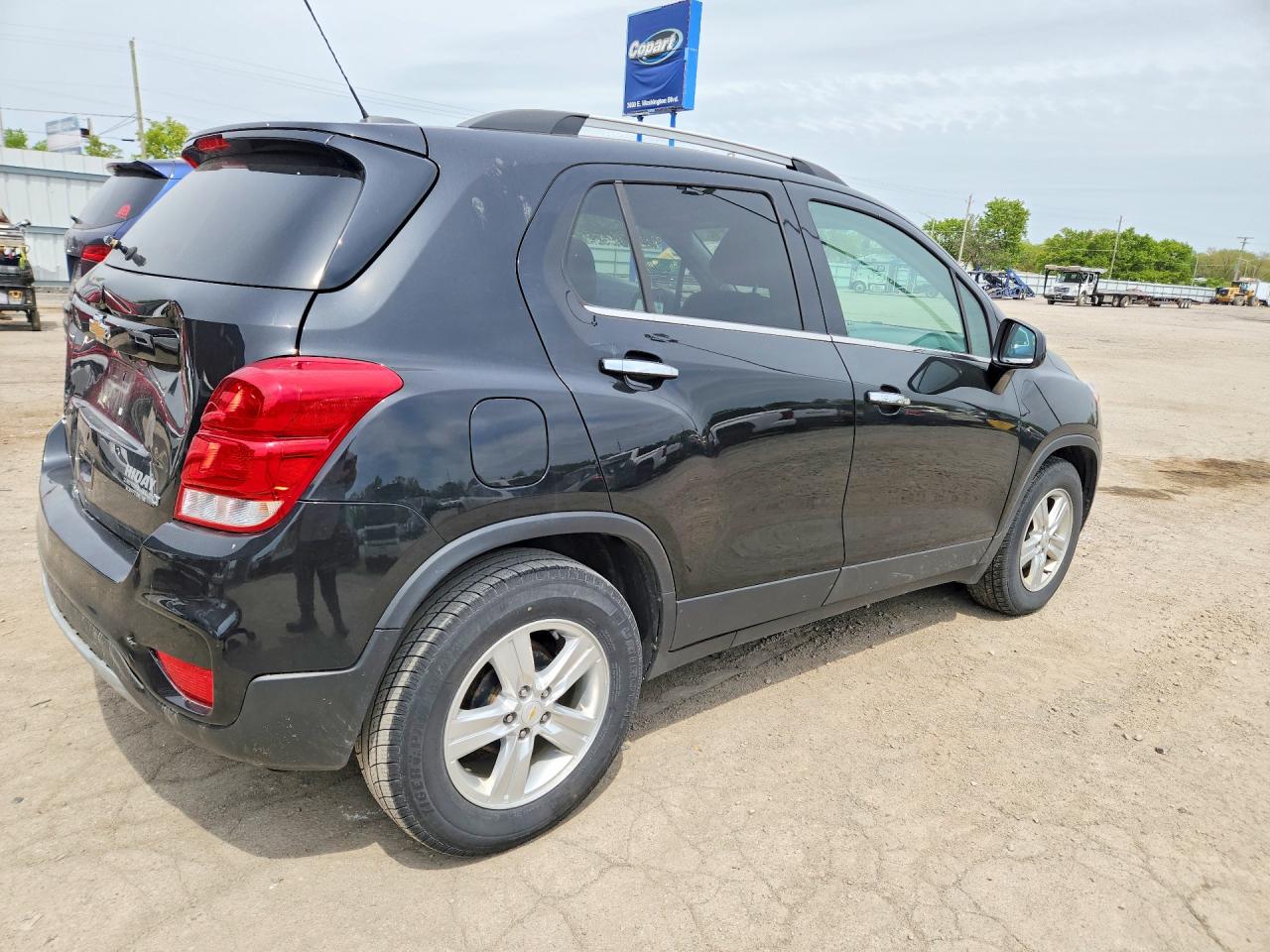 2019 CHEVROLET TRAX 1LT photo 3