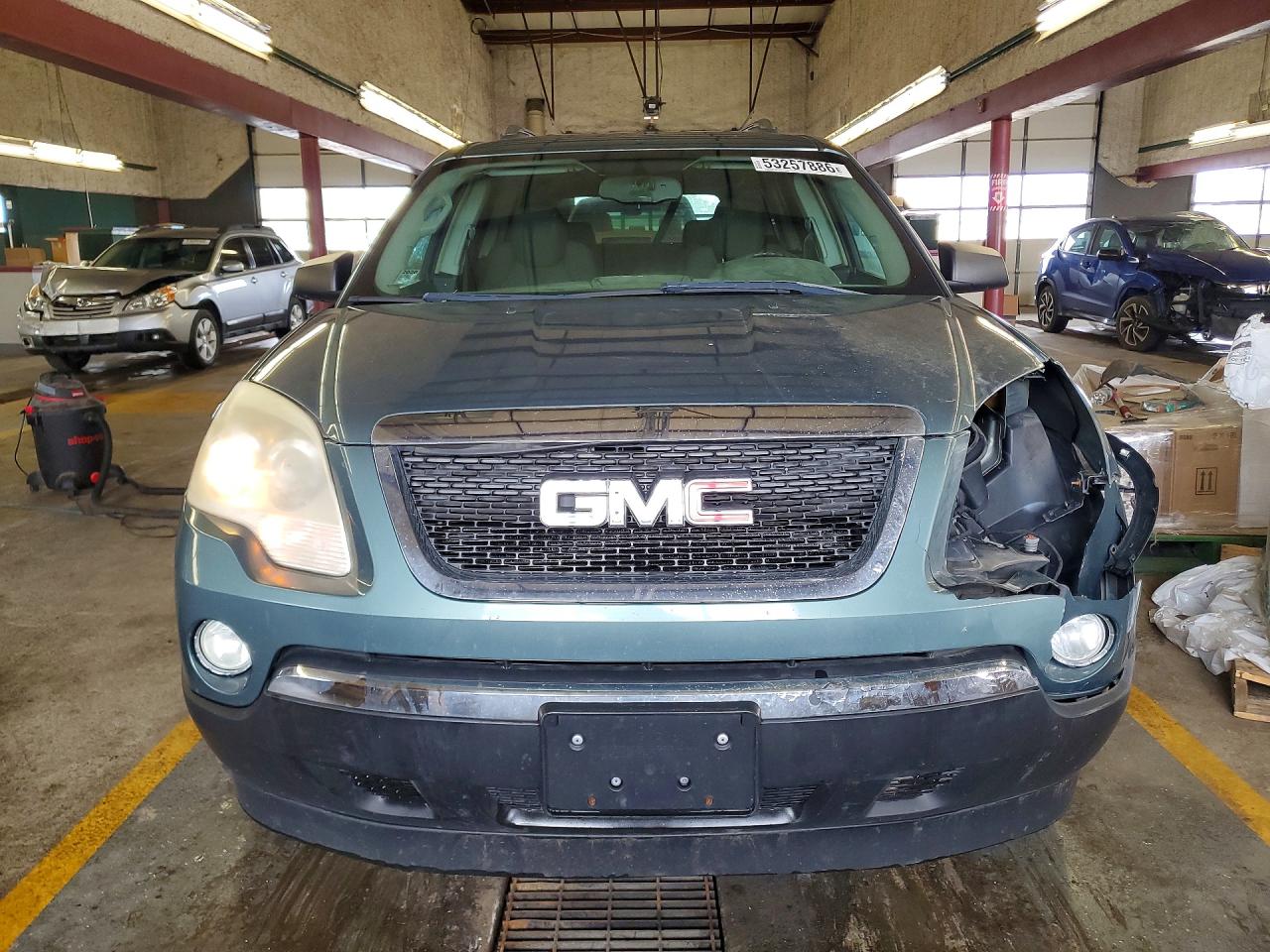2009 GMC ACADIA SLE photo 5